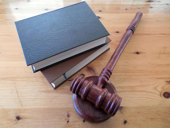 Grupos temáticos y páginas clave para despachos de abogados
