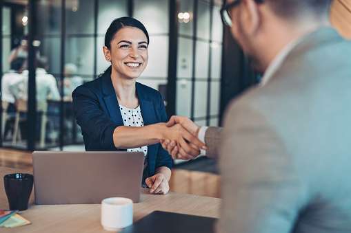 Gérer le passage des ventes à la réussite des clients